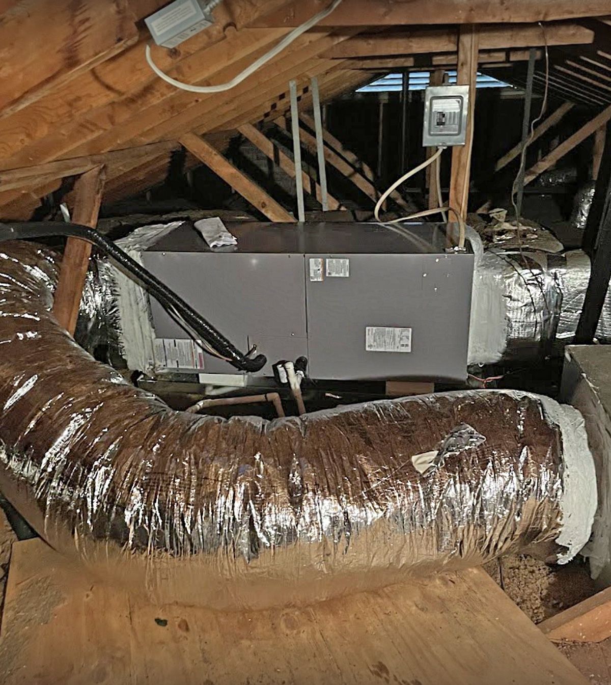Horizontal air handler and flex duct in an attic